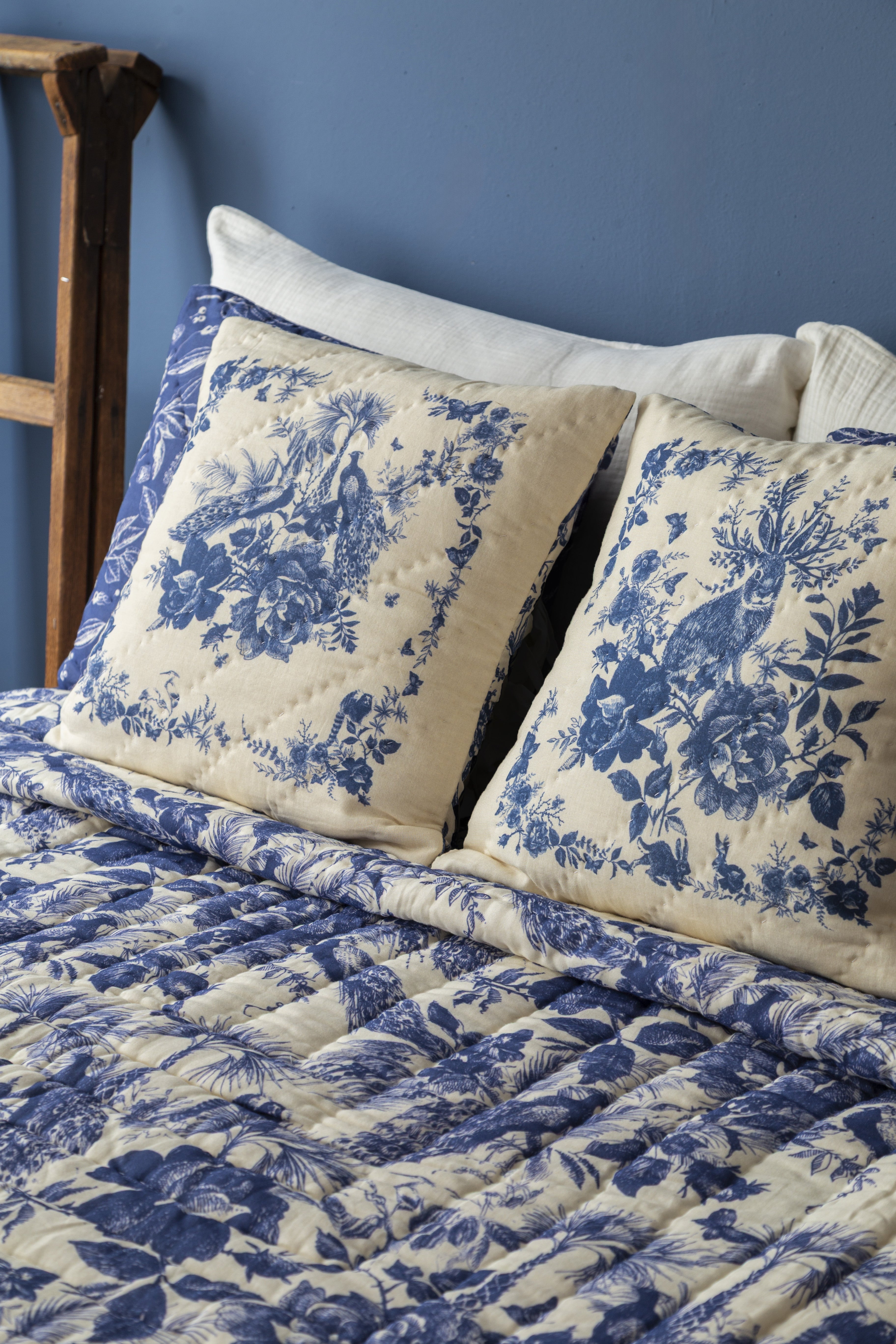 Plume Çiçek Desenli El Yapımı 2'li Yastık Kılıfı - uniqlooms.com