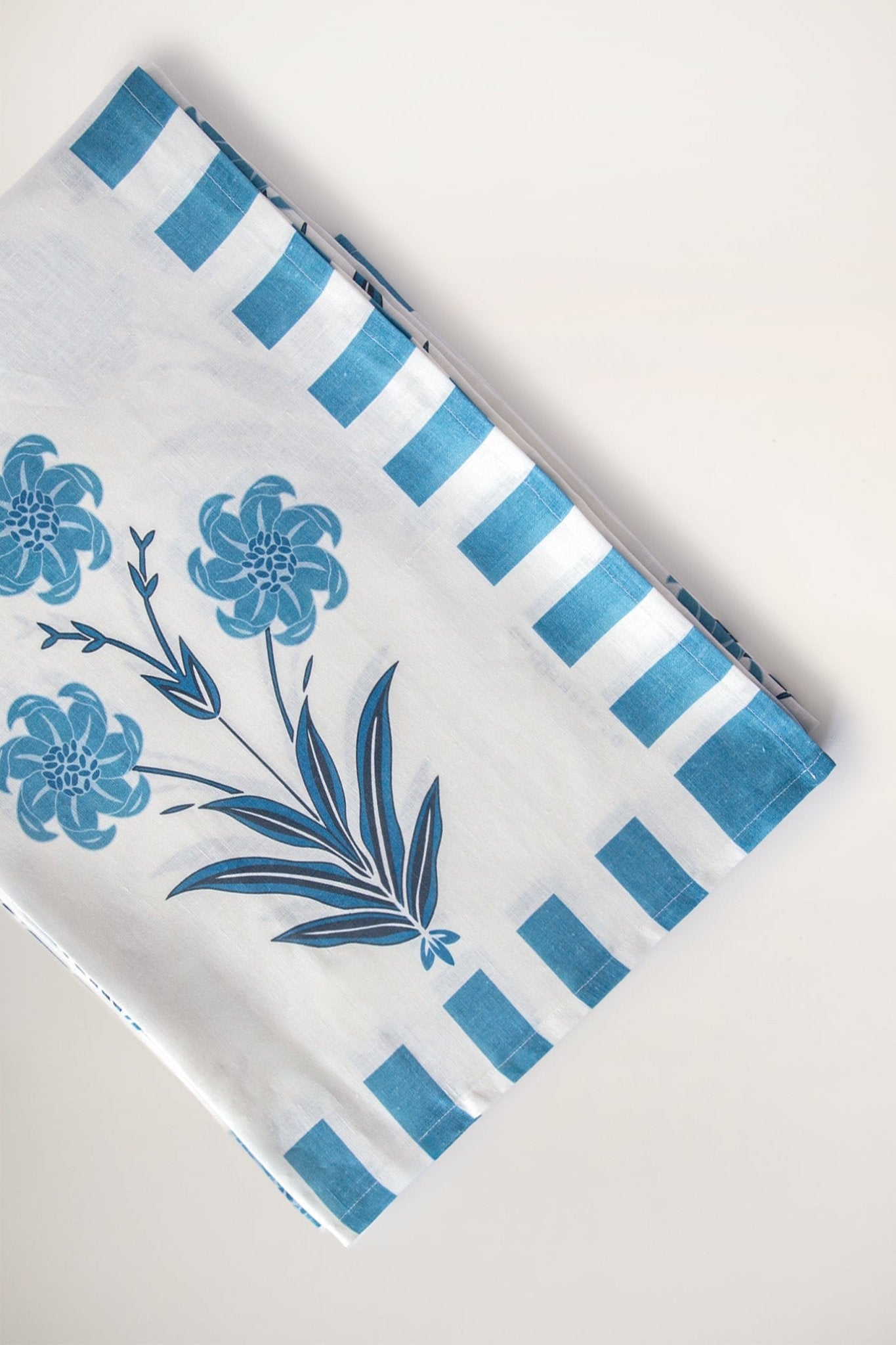 Azure Garden Keten Masa Örtüsü - uniqlooms.com