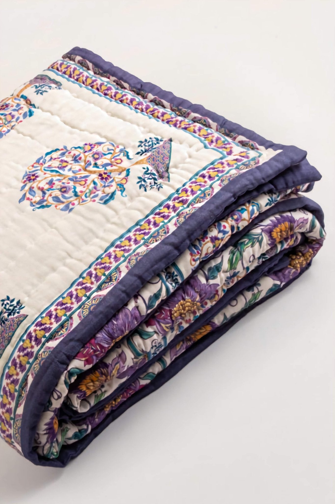 Roots Organik Pamuk El Yapımı Yatak Örtüsü - uniqlooms.com