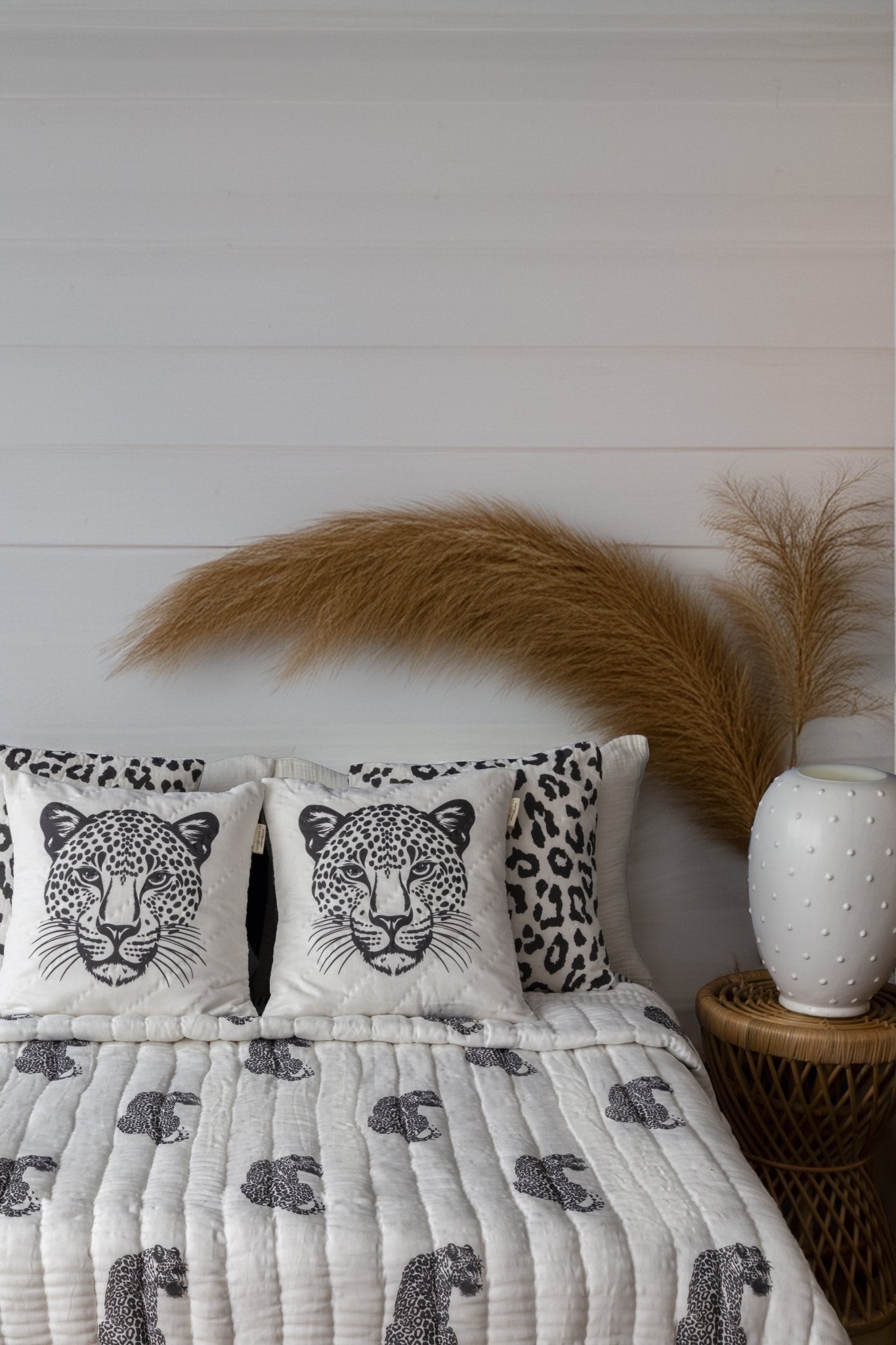 Wild Leopar Desenli El Yapımı 2'li Yastık Kılıfı - uniqlooms.com