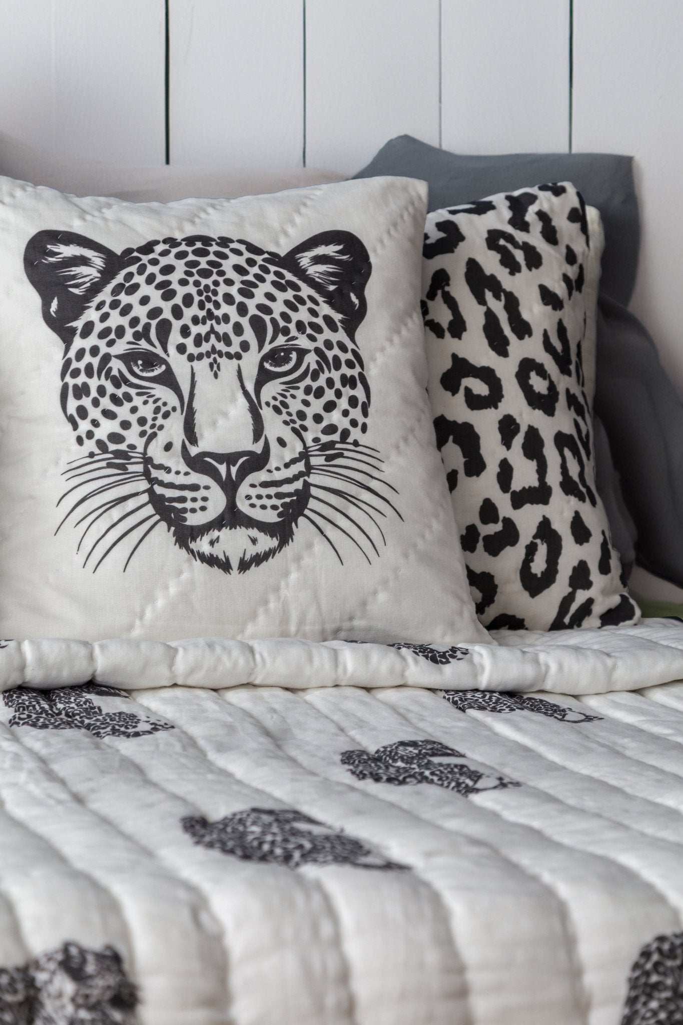 Wild Leopar Pano El Yapımı 2'li Yastık Kılıfı - uniqlooms.com